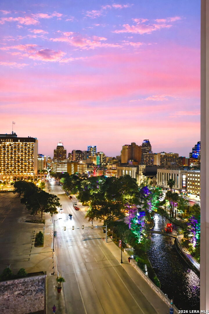 610 E Market St, #UNIT 2605, San Antonio, TX 78205
