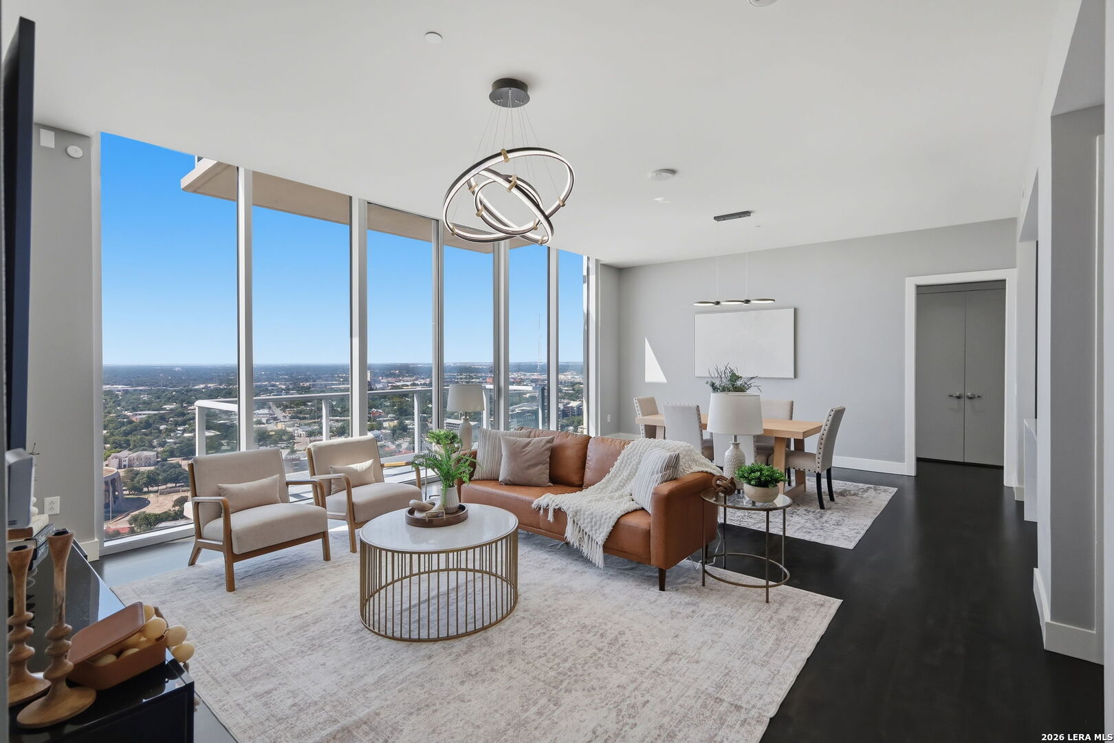 610 E Market St, #UNIT 2605, San Antonio, TX 78205