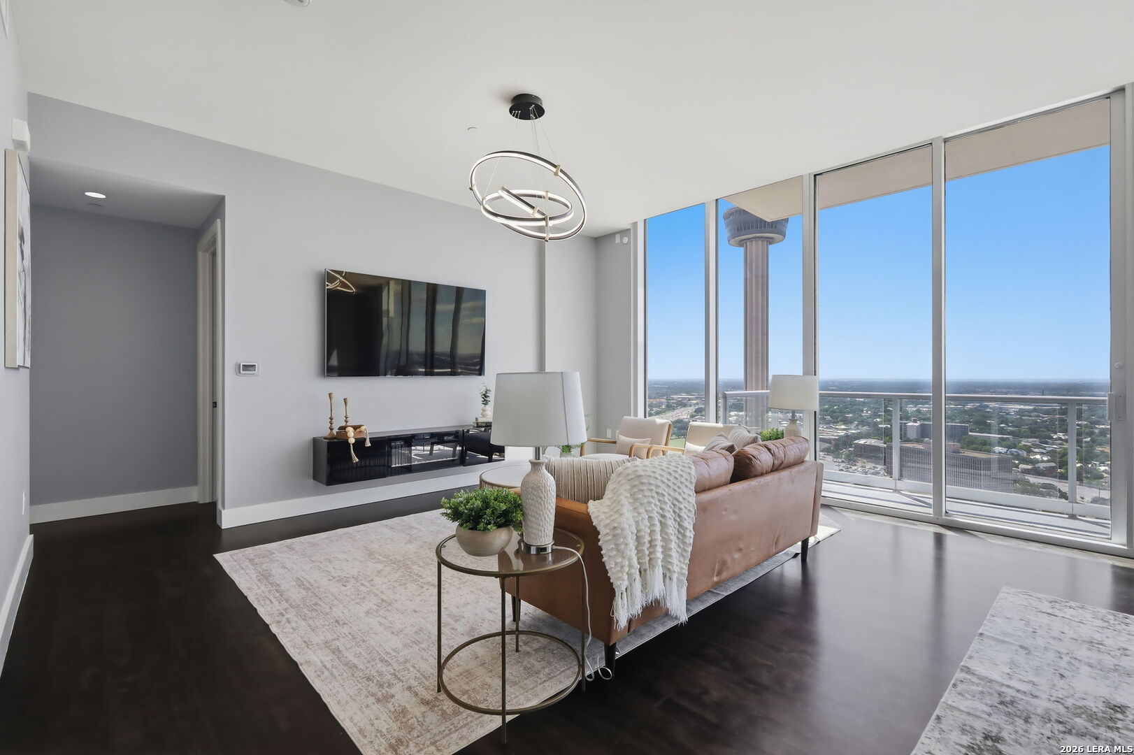 610 E Market St, #UNIT 2605, San Antonio, TX 78205