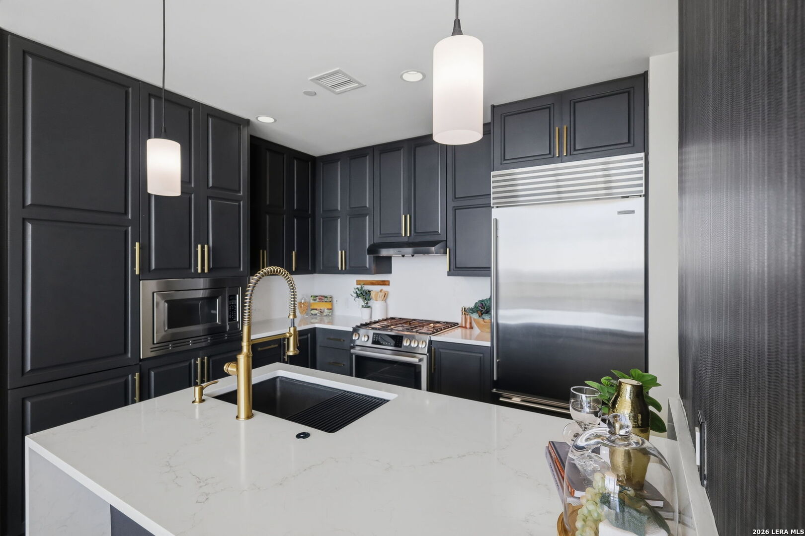 610 E Market St, #UNIT 2605, San Antonio, TX 78205