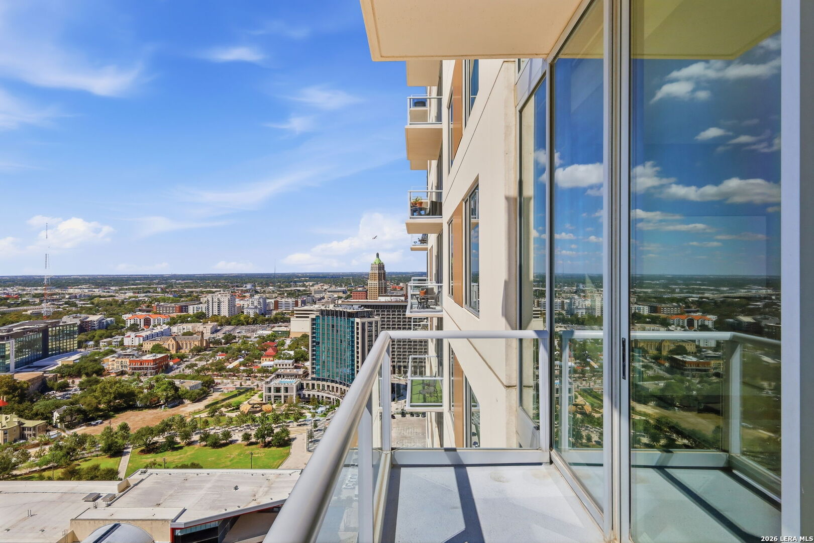 610 E Market St, #UNIT 2605, San Antonio, TX 78205