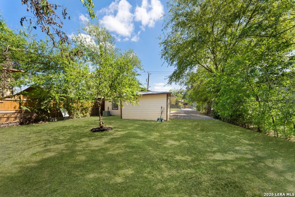 537 N San Gabriel, San Antonio, TX 78228