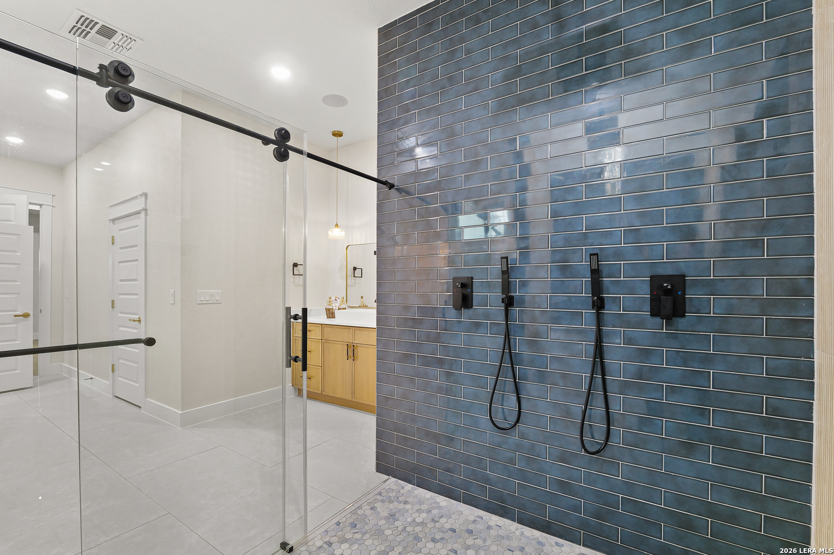 116 Pioneer Dr, La Vernia, TX 78121
