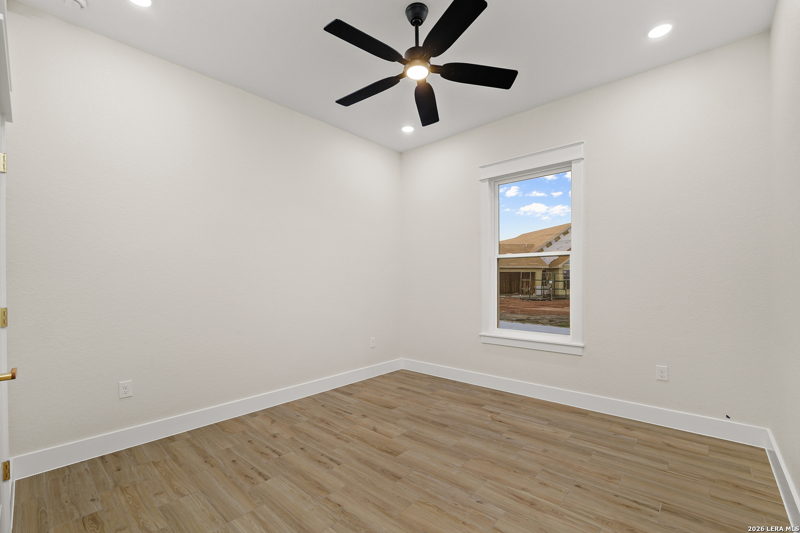 116 Pioneer Dr, La Vernia, TX 78121