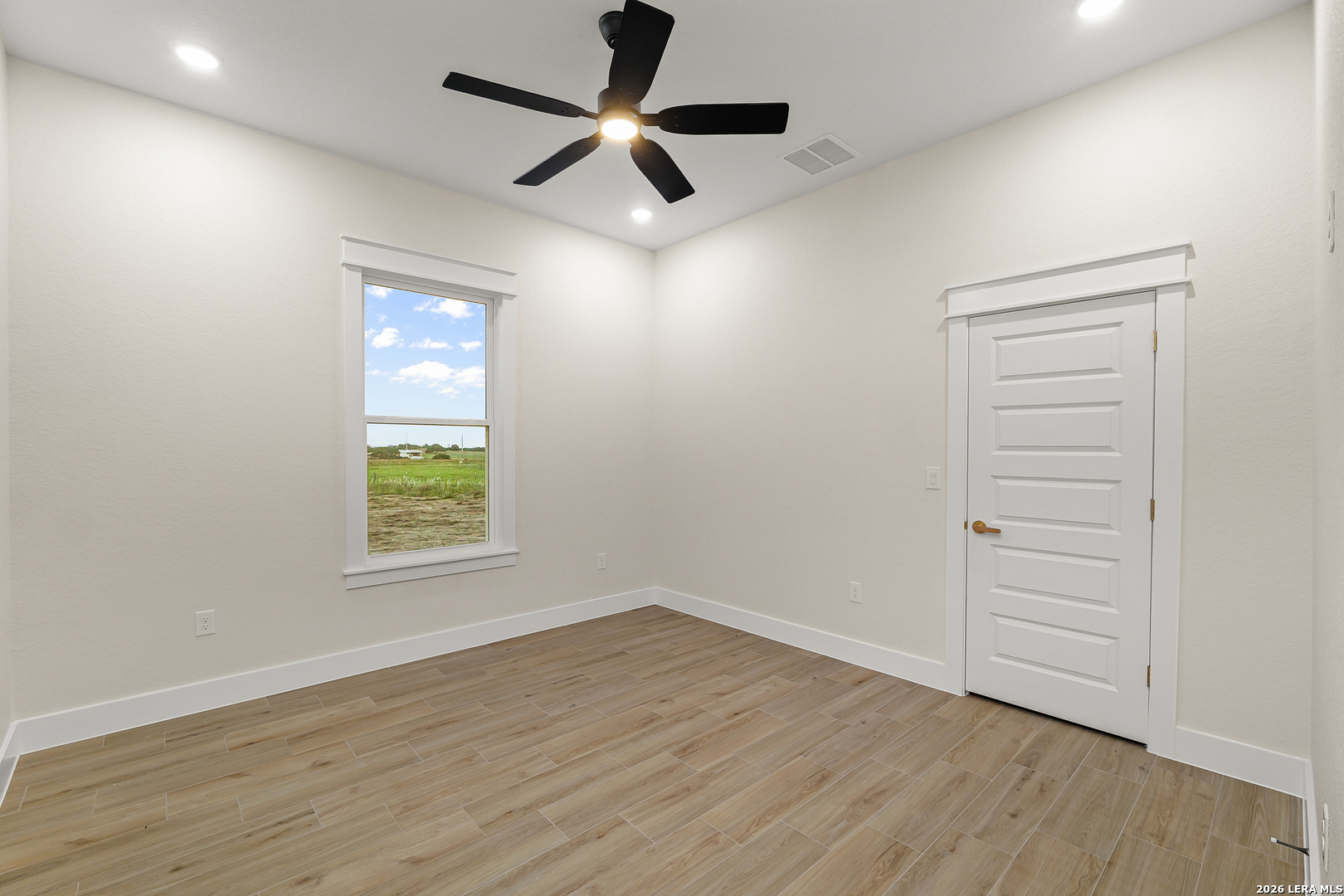 116 Pioneer Dr, La Vernia, TX 78121