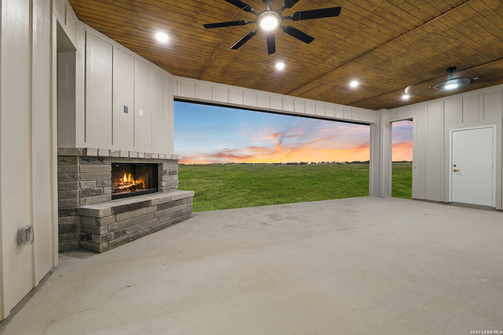 116 Pioneer Dr, La Vernia, TX 78121
