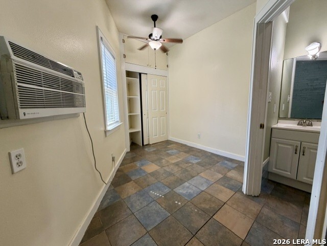 323 CARLETON CT, #7, San Antonio, TX 78212