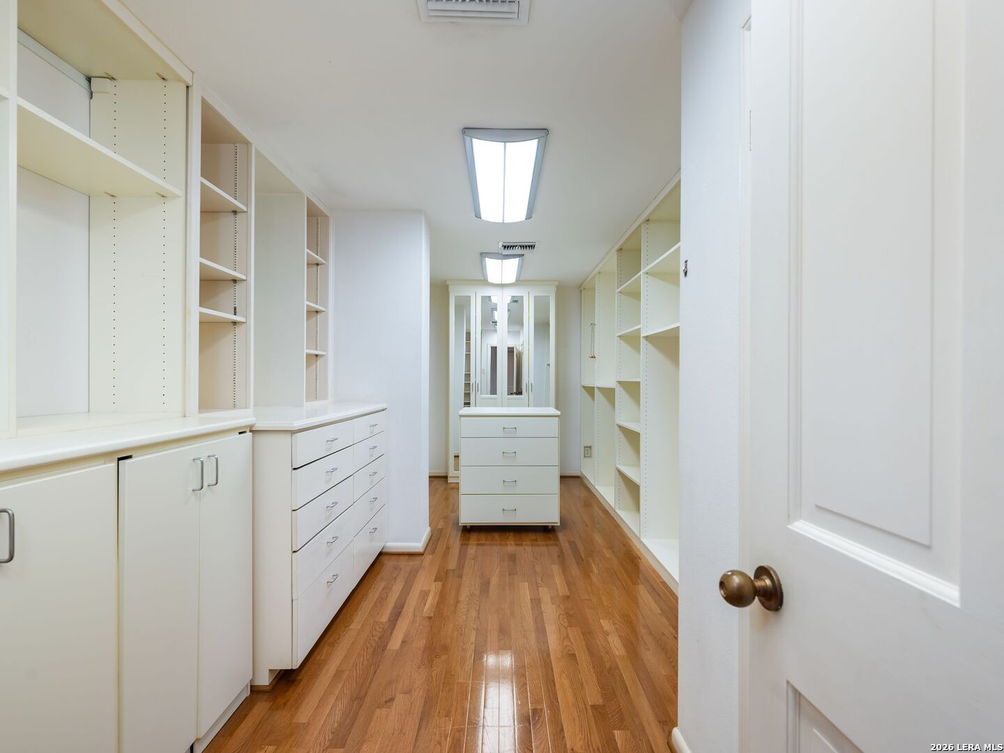 Photo 4 of Condo for sale at 4001 N New Braunfels Ave #508, San Antonio, TX 78209 | MLS# 2022077 | Listing updated on 2026-10-07