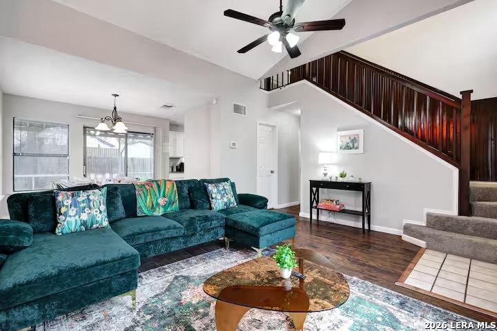 10218 BARRON FLD, San Antonio, TX 78245