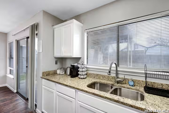 10218 BARRON FLD, San Antonio, TX 78245