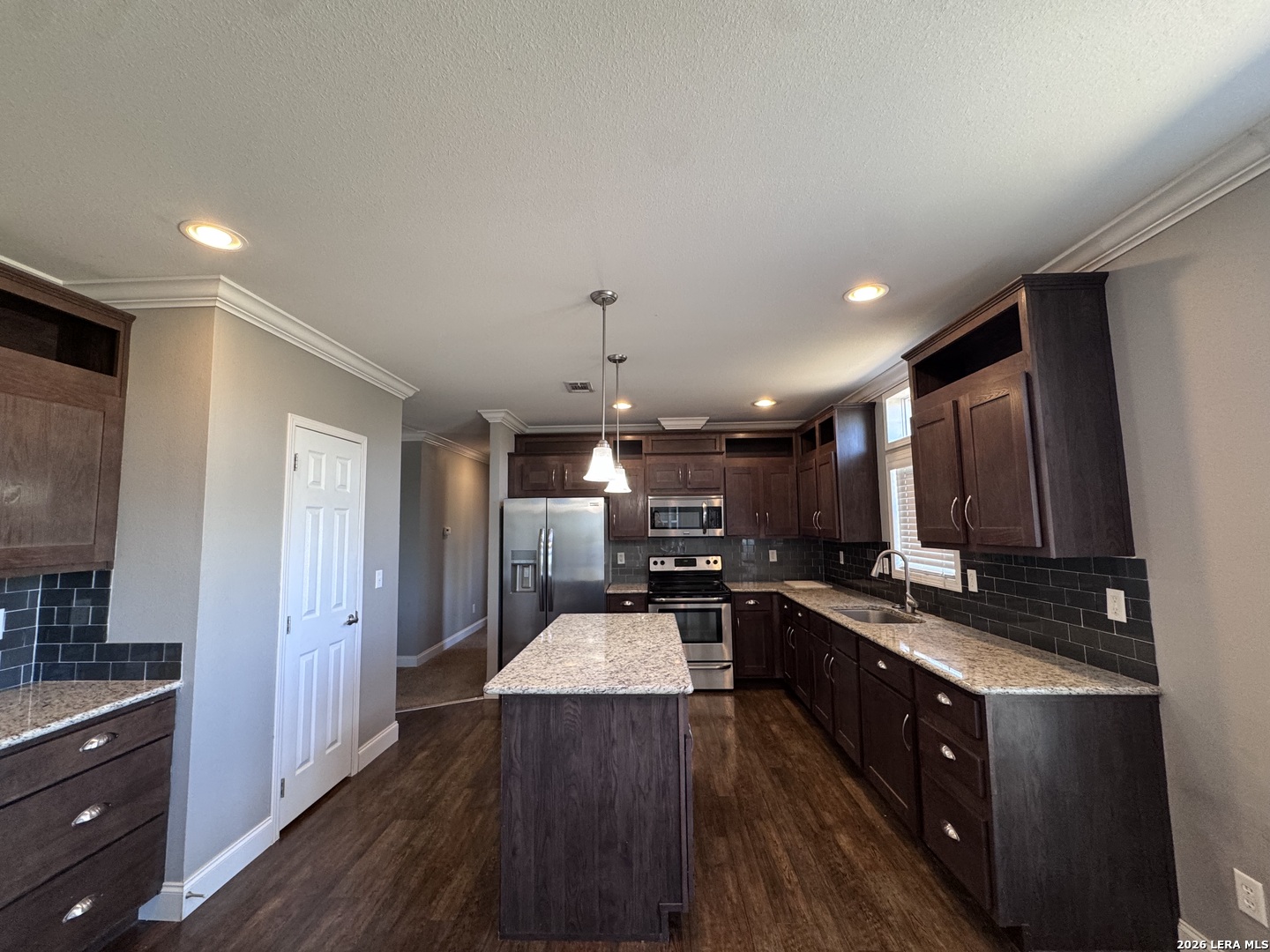 3761 Forest Trail Dr, Bandera, TX 78003