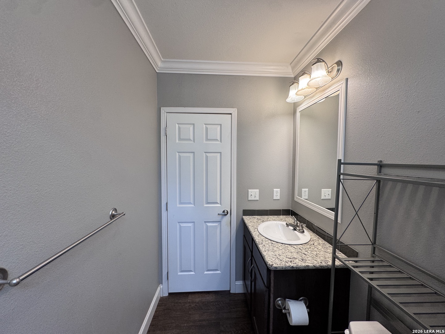 3761 Forest Trail Dr, Bandera, TX 78003