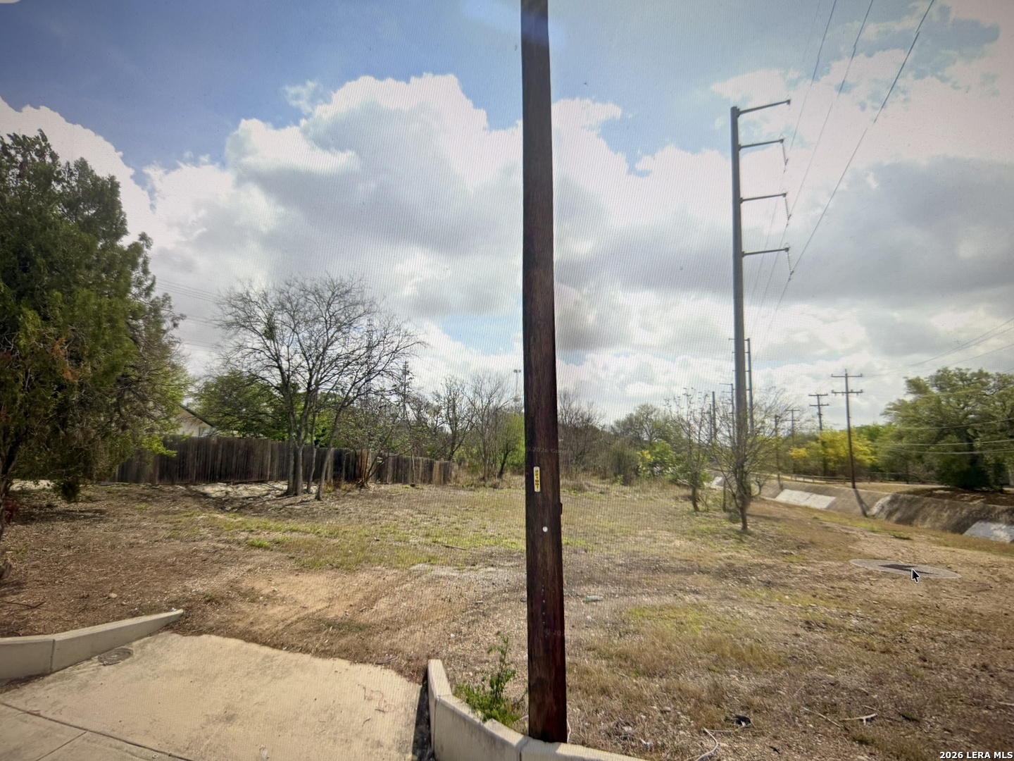 900 Larry, San Antonio, TX 78202