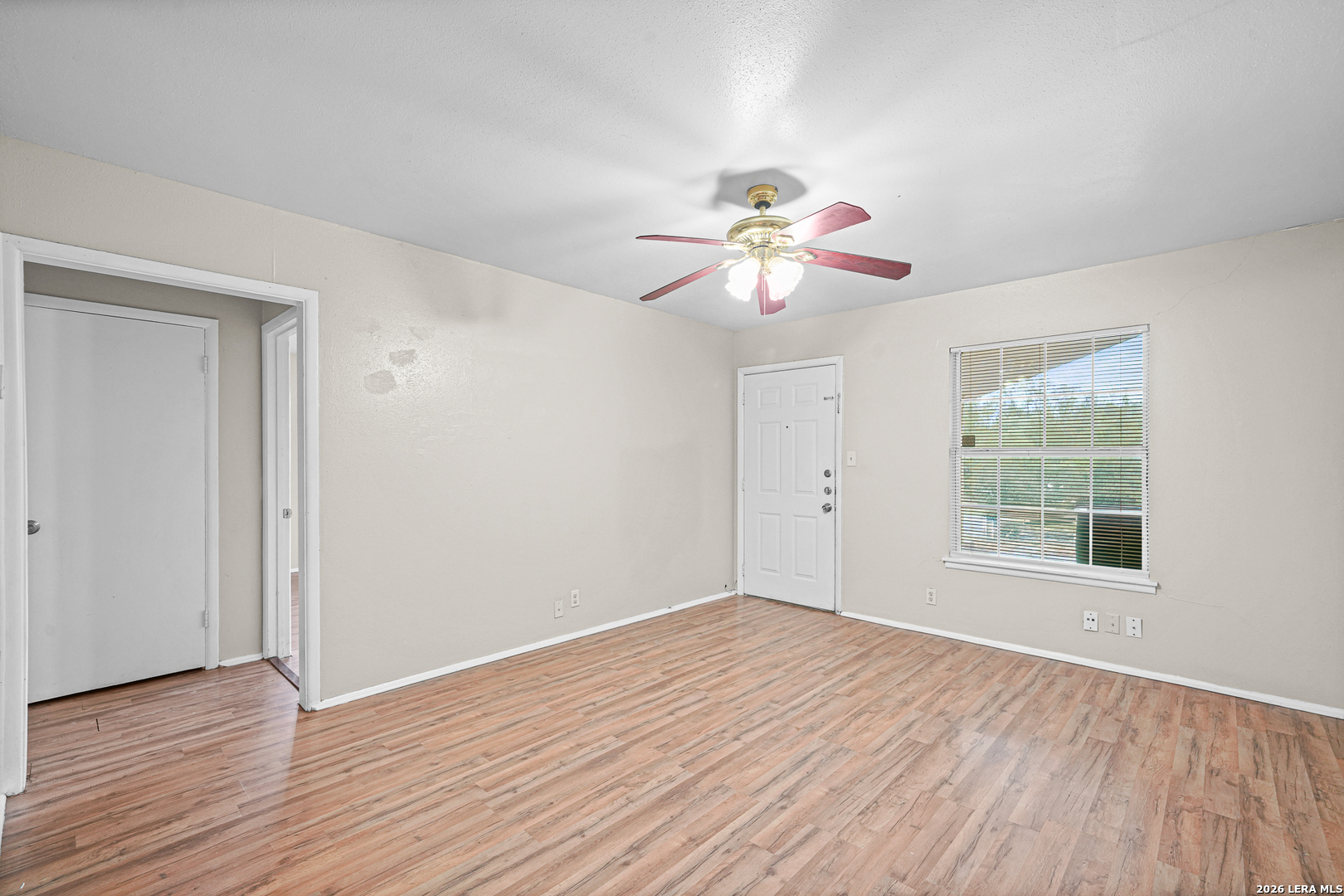 306 N Seguin Rd, Converse, TX 78109