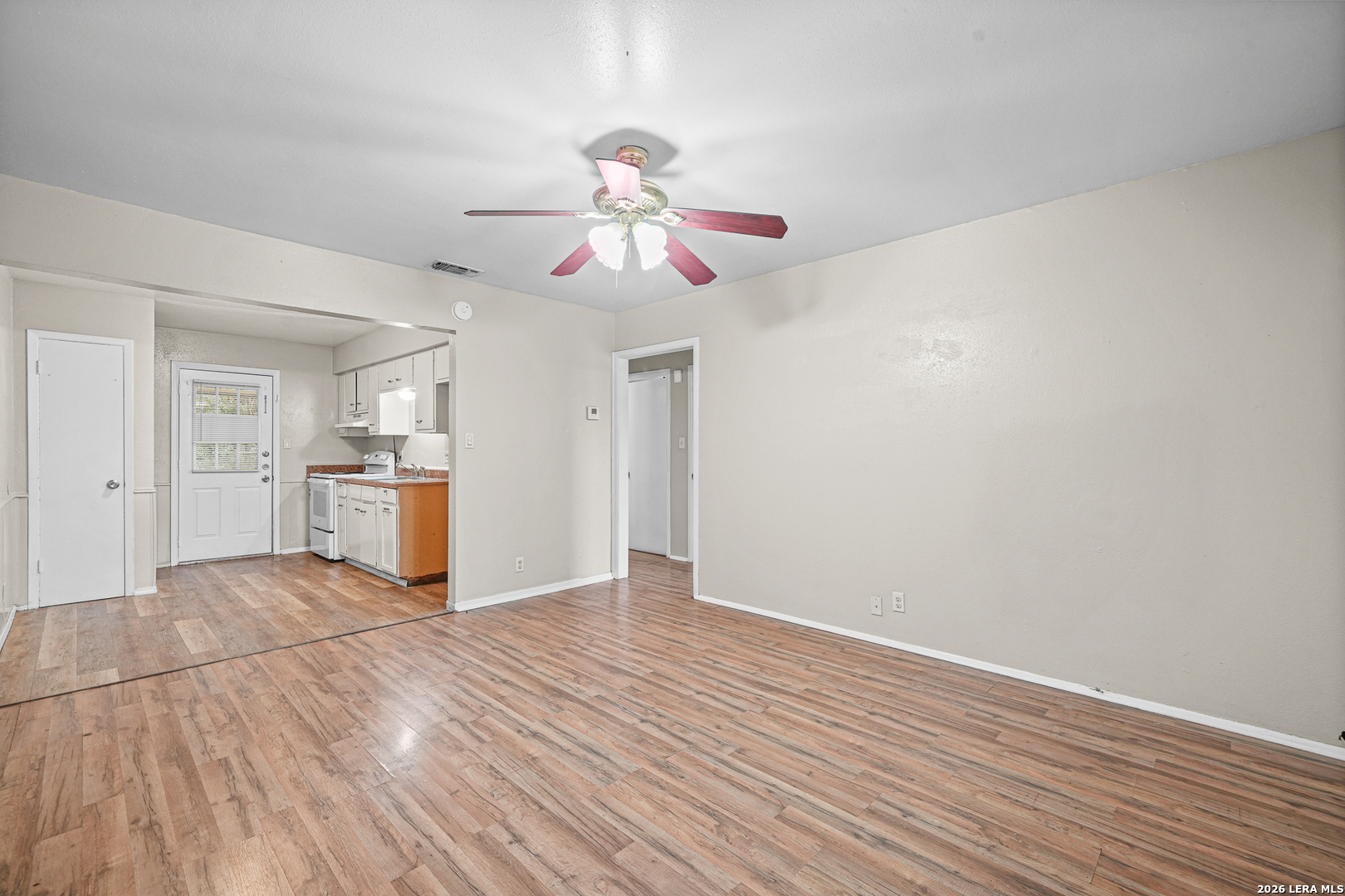 306 N Seguin Rd, Converse, TX 78109
