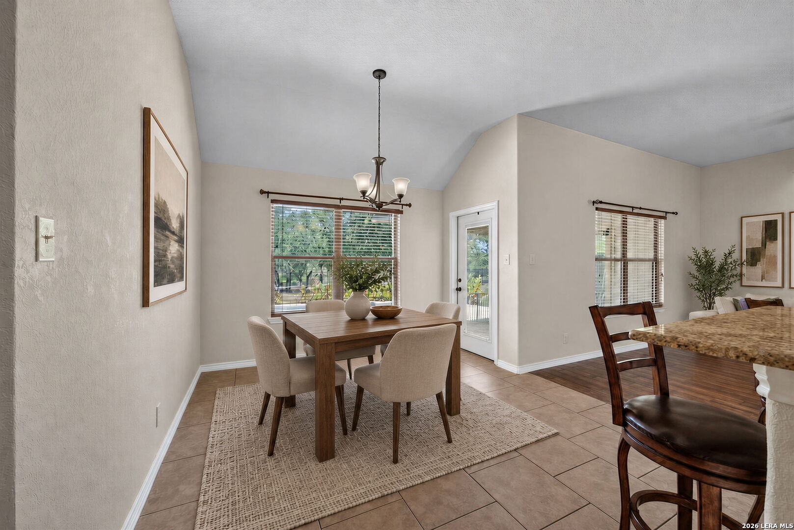 555 CIMARRON SQ, Poteet, TX 78065