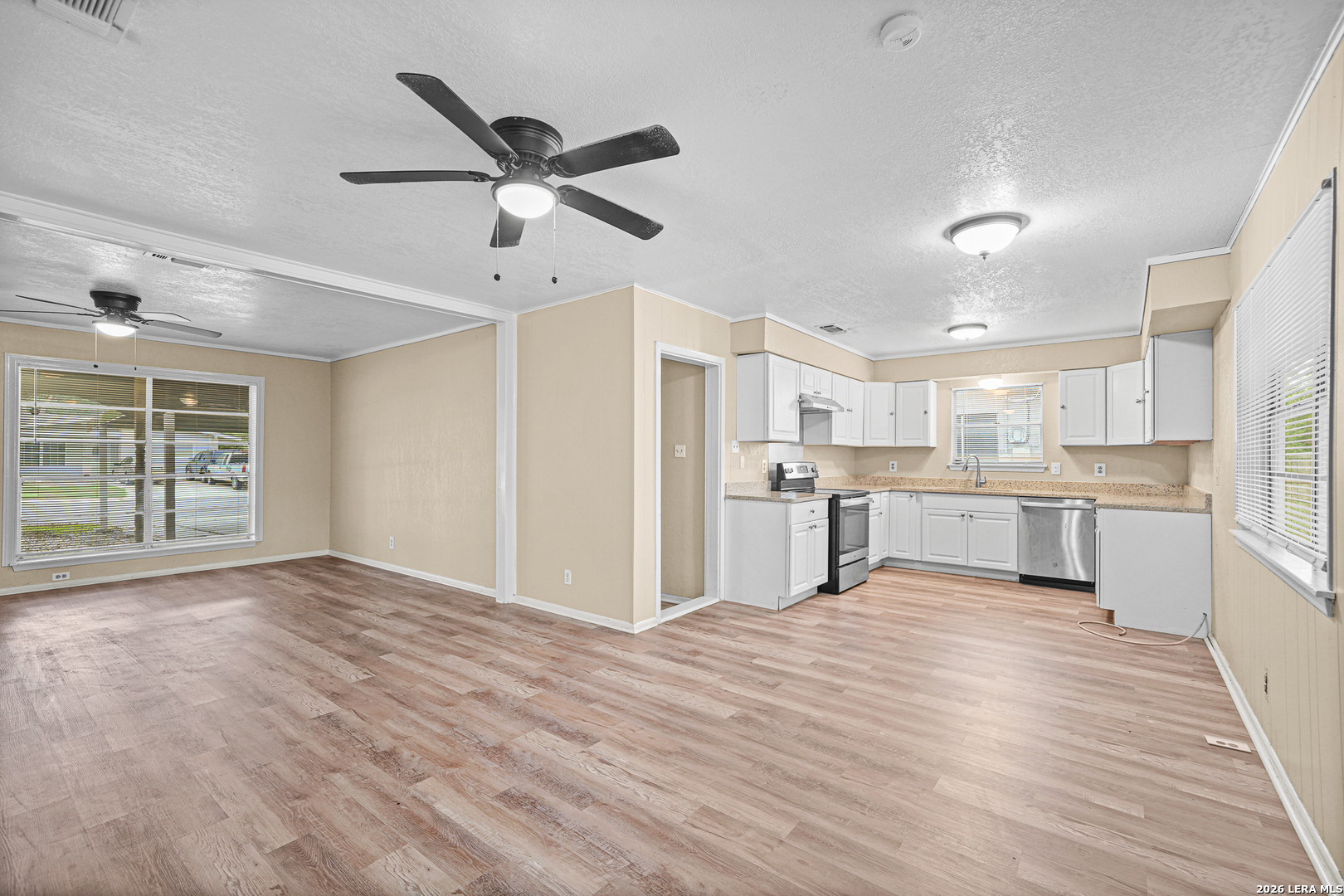 5125 FOXCROSS DR, Kirby, TX 78219