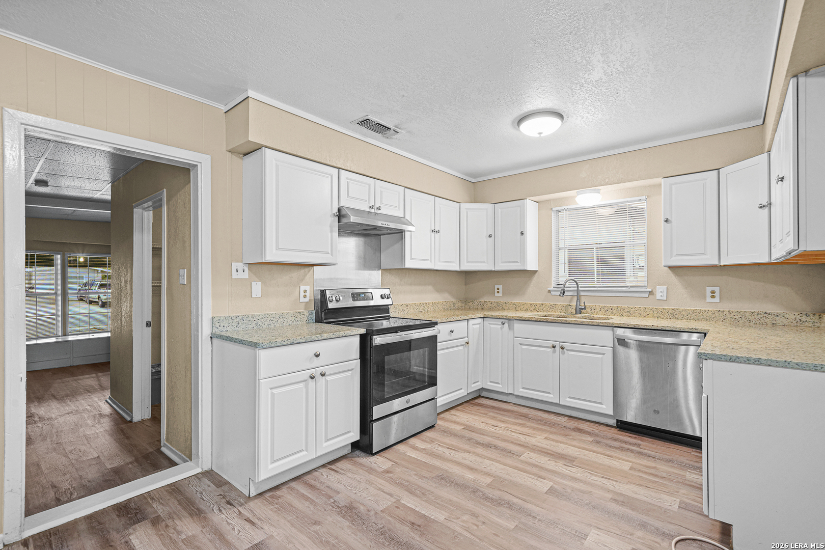 5125 FOXCROSS DR, Kirby, TX 78219