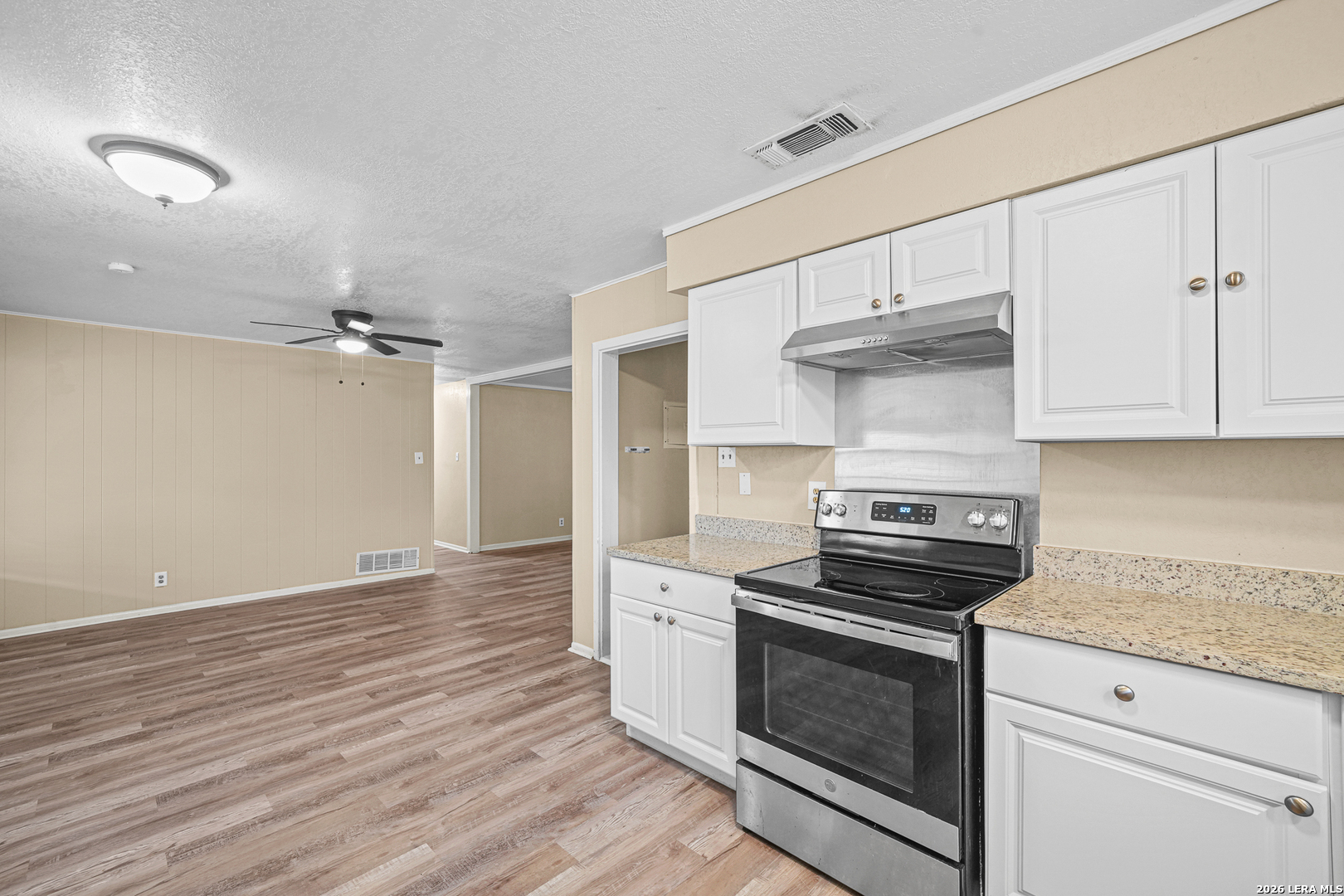 5125 FOXCROSS DR, Kirby, TX 78219