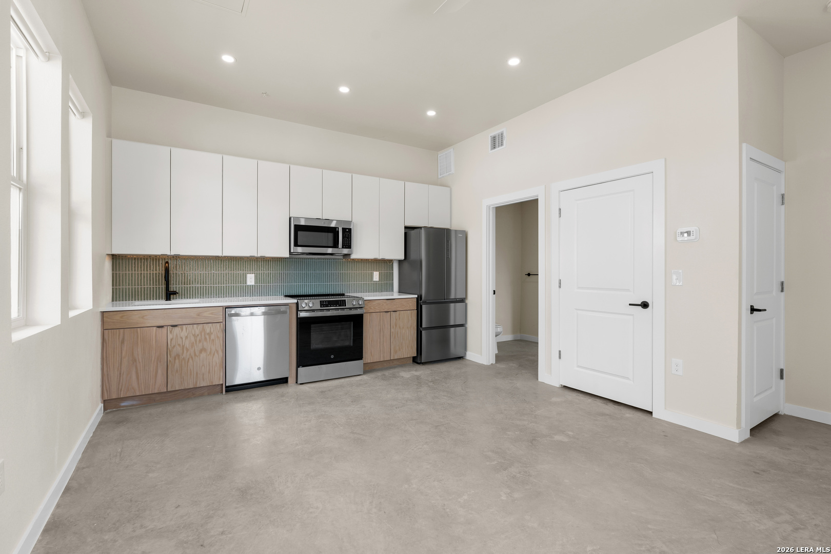 725 W Ashby PL, #104, San Antonio, TX 78212