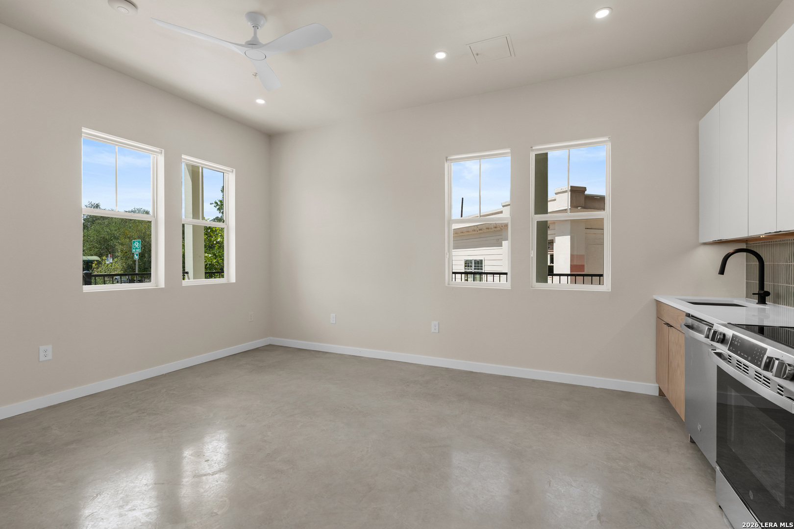 725 W Ashby PL, #104, San Antonio, TX 78212
