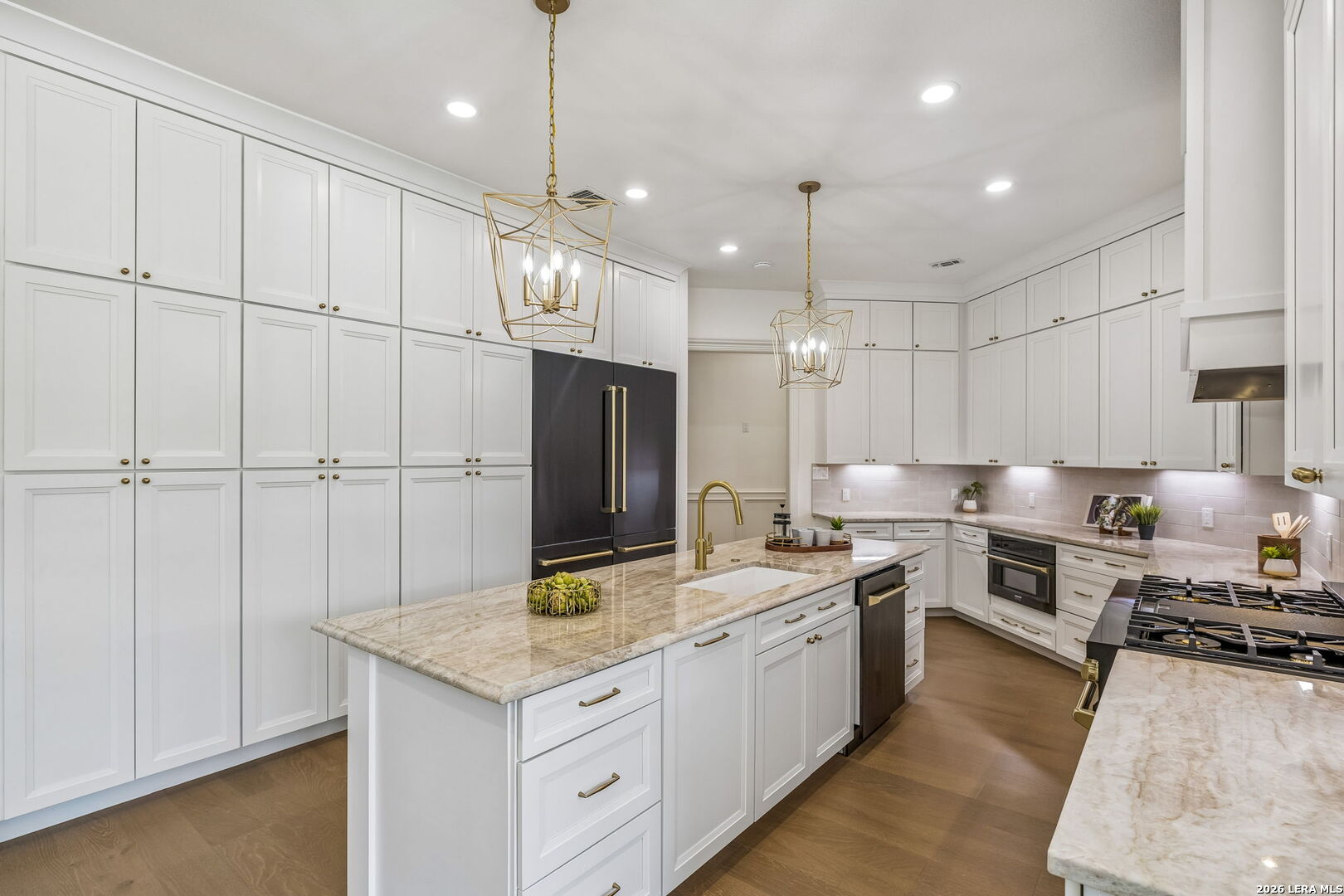 327 Pagoda Oak, Shavano Park, TX 78230