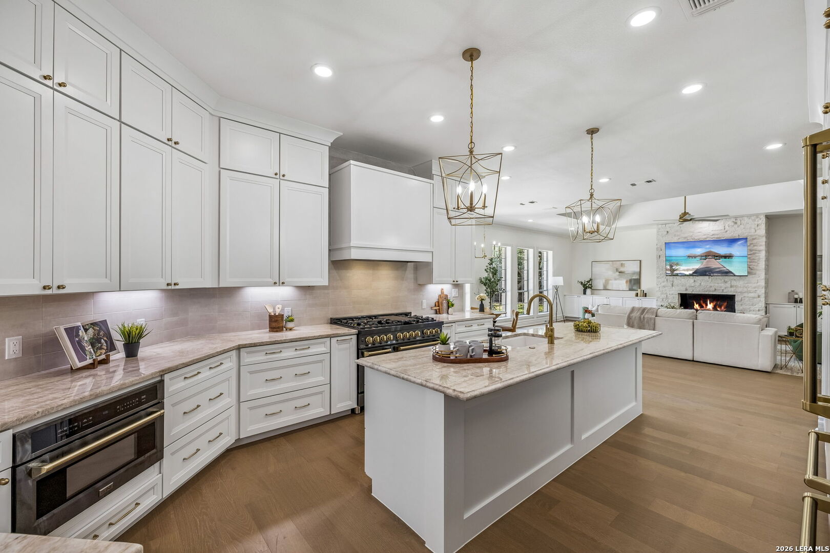 327 Pagoda Oak, Shavano Park, TX 78230
