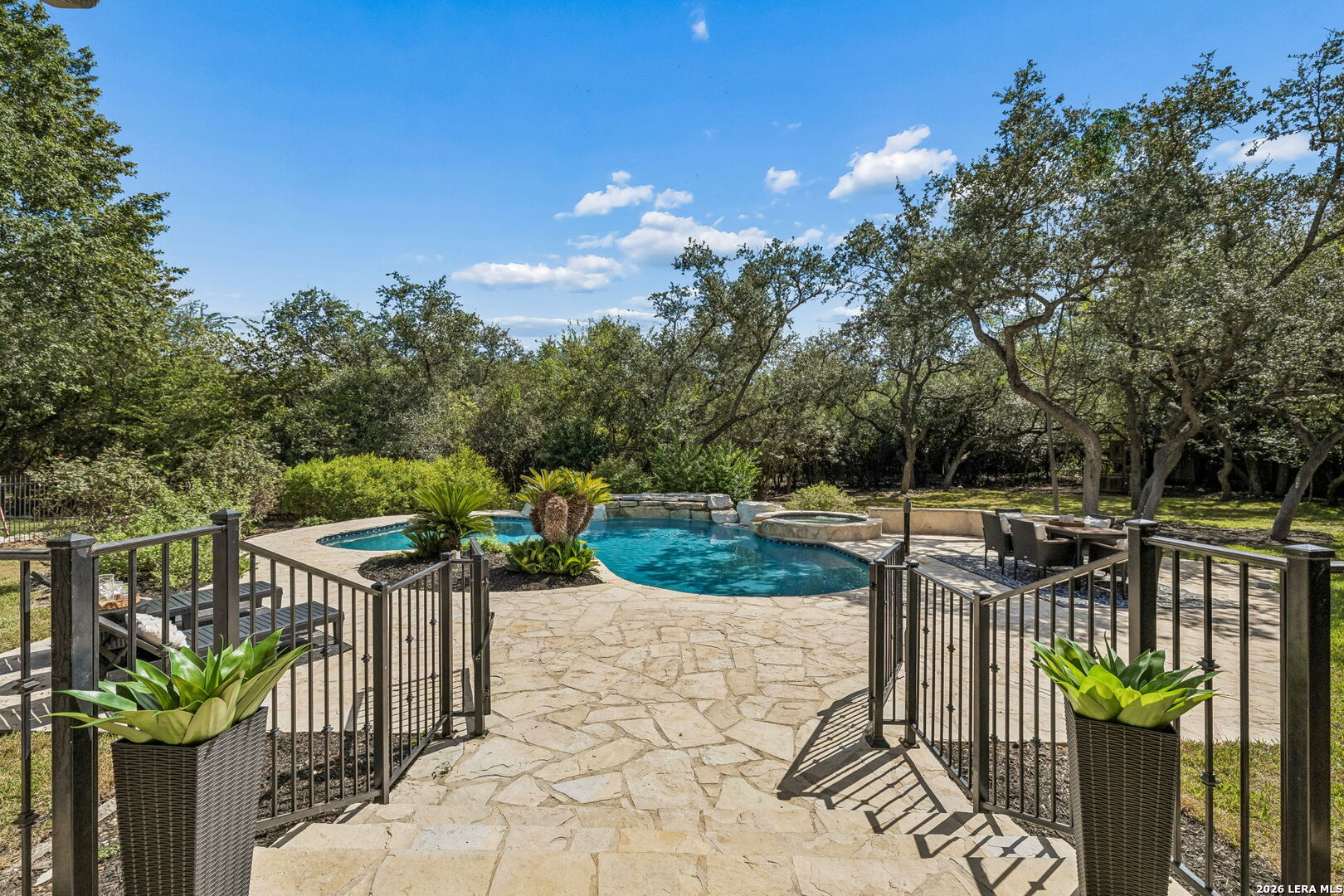 327 Pagoda Oak, Shavano Park, TX 78230