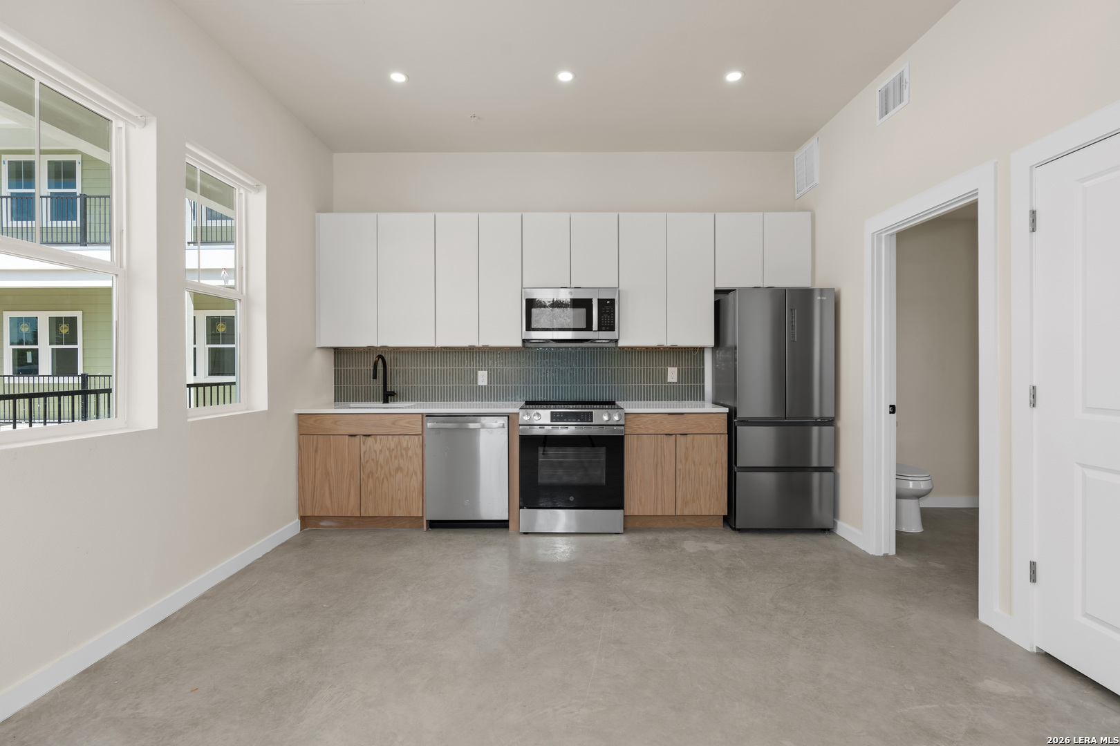 725 W ASHBY PL, #105, San Antonio, TX 78212