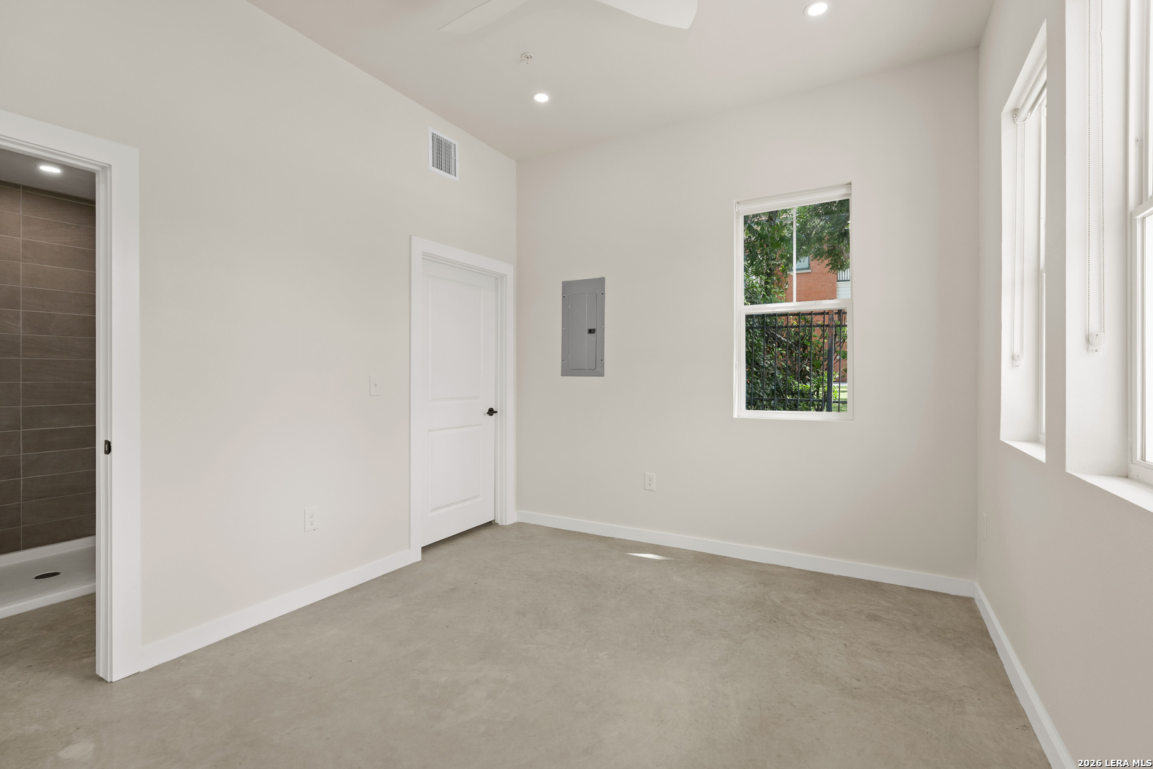 725 W ASHBY PL, #106, San Antonio, TX 78212