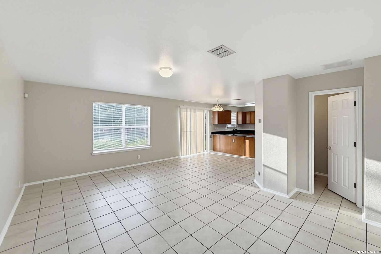 555 LYNX MTN, San Antonio, TX 78251