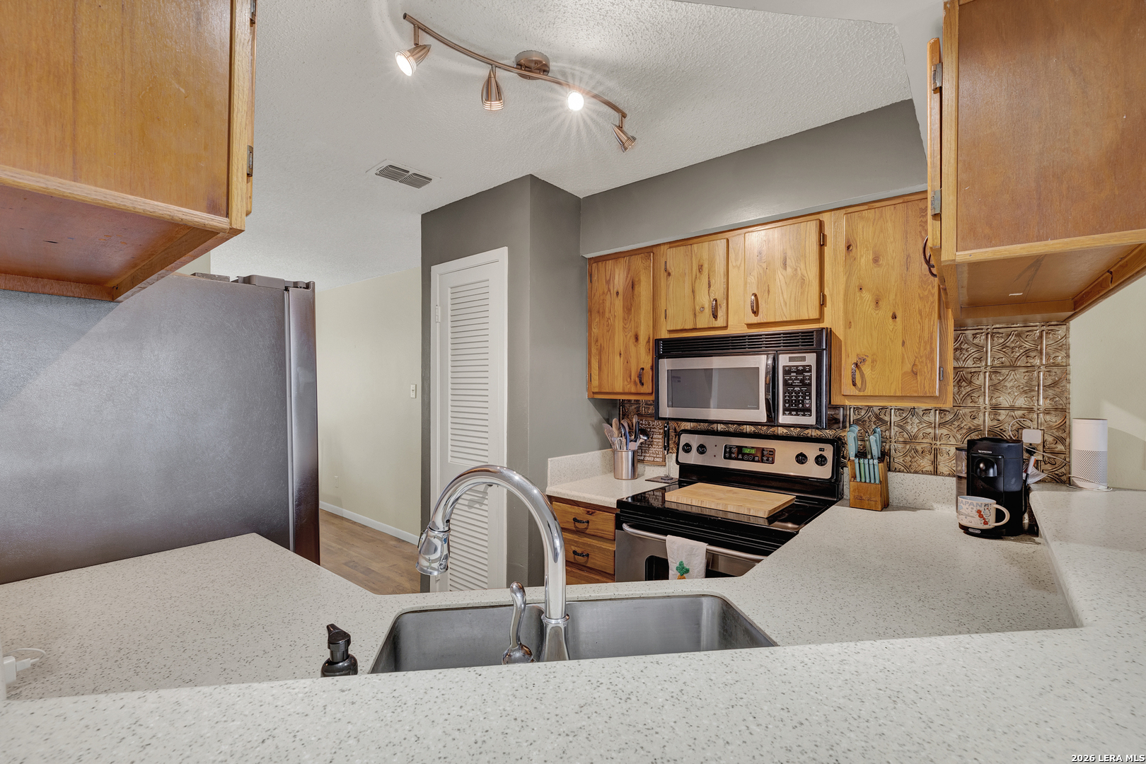 1226 Cougar Dr, #12, Canyon Lake, TX 78133