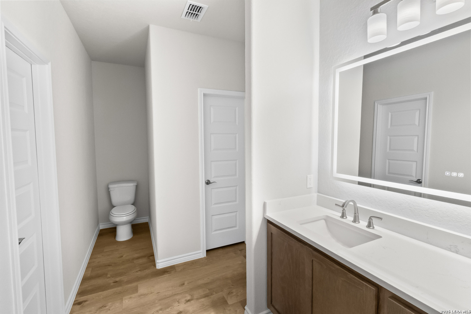 804 W HUNTINGTON ST, Beeville, TX 78102