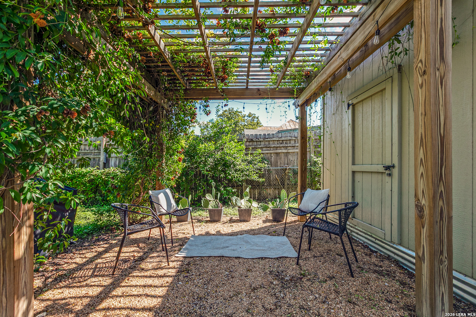 904 N PINE ST, San Antonio, TX 78202