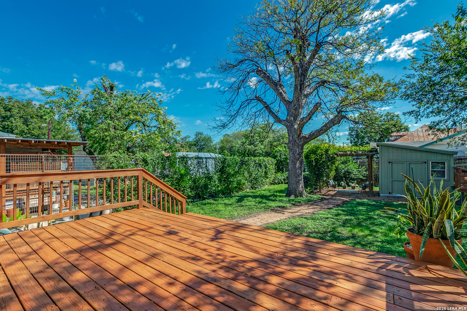 904 N PINE ST, San Antonio, TX 78202