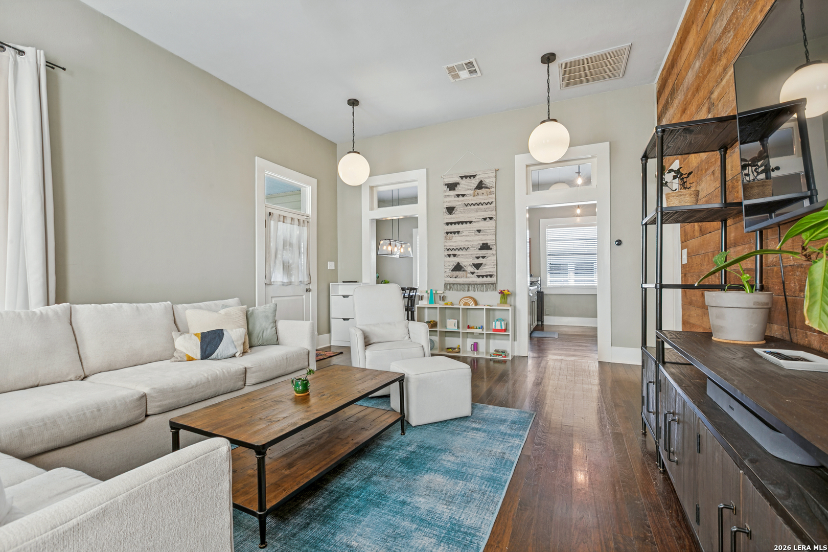 904 N PINE ST, San Antonio, TX 78202