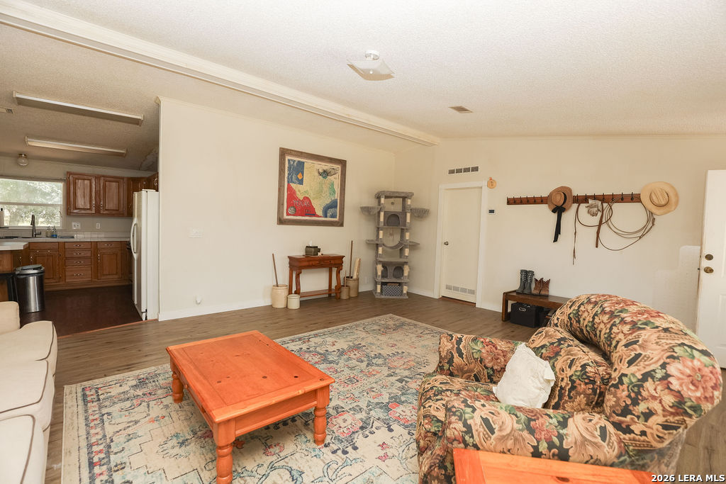 16658 N US Highway 377, London, TX 76854