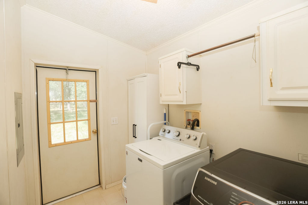 16658 N US Highway 377, London, TX 76854