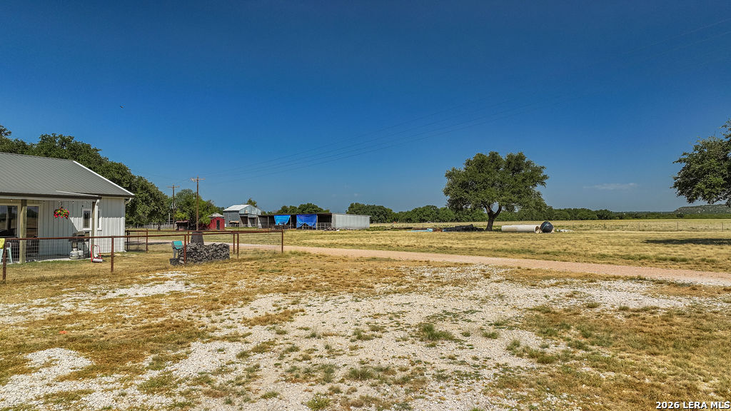 16658 N US Highway 377, London, TX 76854