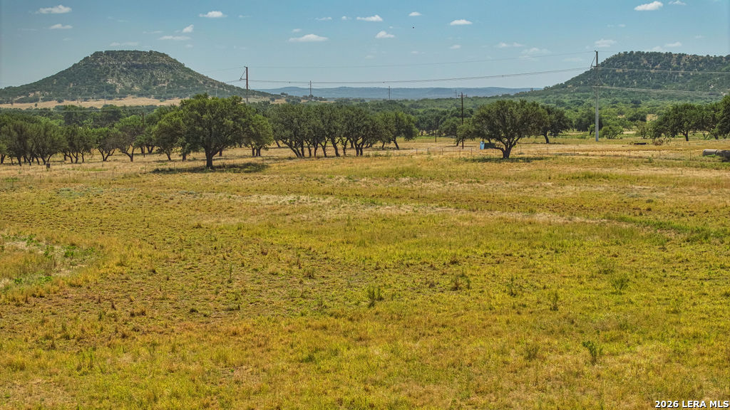 16658 N US Highway 377, London, TX 76854