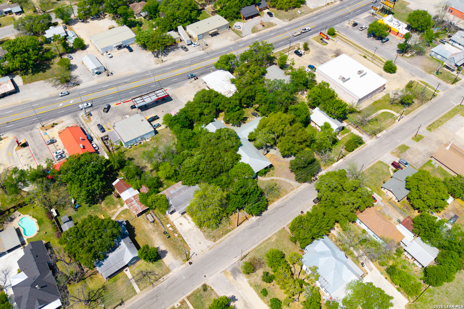 725 S Brazos St, Lockhart, TX 78644