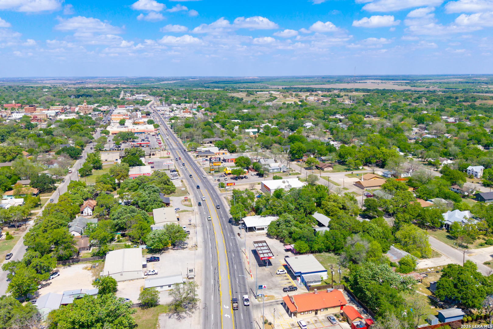 725 S Brazos St, Lockhart, TX 78644