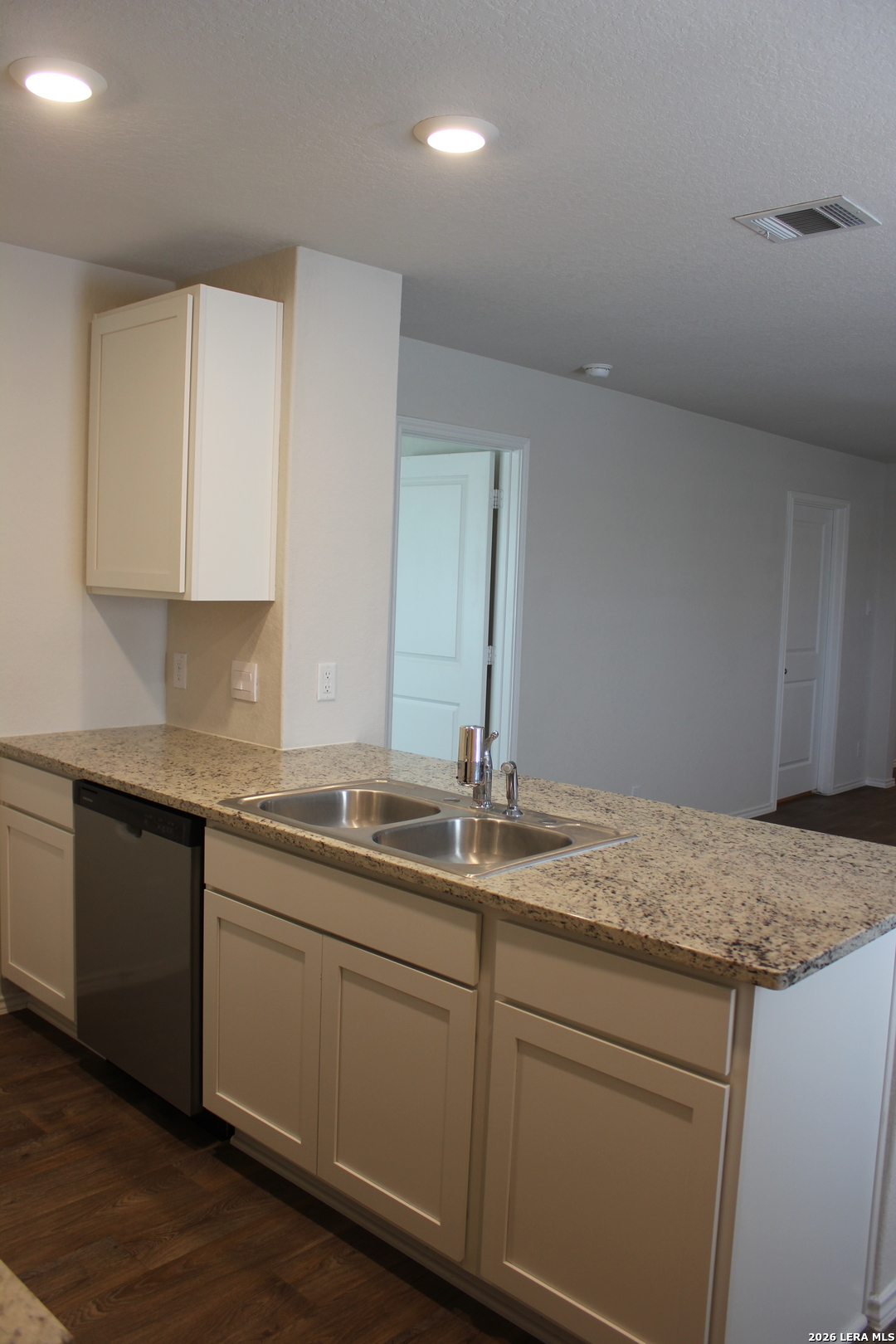 15726 Smoky Honeyeater, San Antonio, TX 78253
