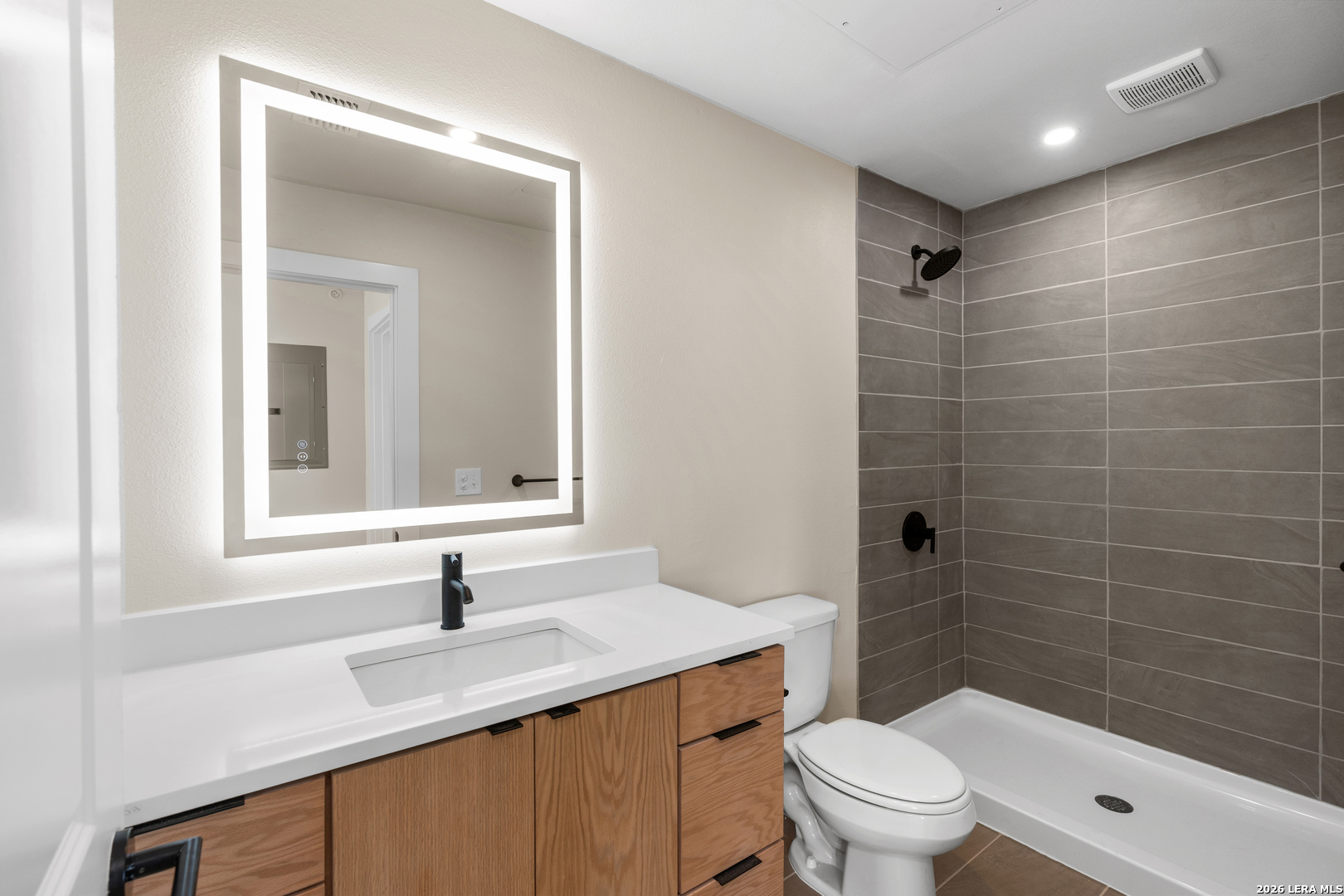 725 W ASHBY PL, #207, San Antonio, TX 78212