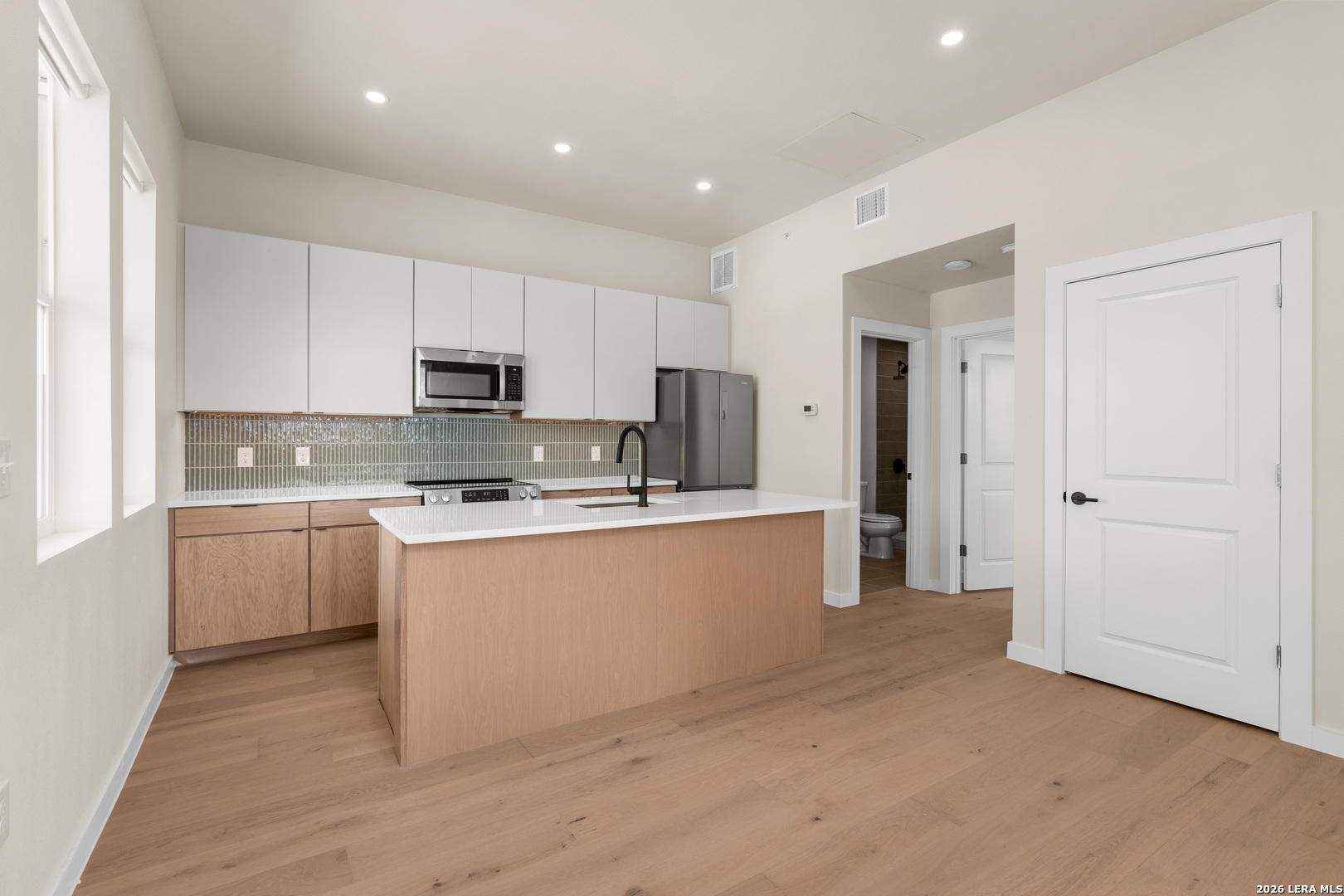 725 W ASHBY PL, #208, San Antonio, TX 78212