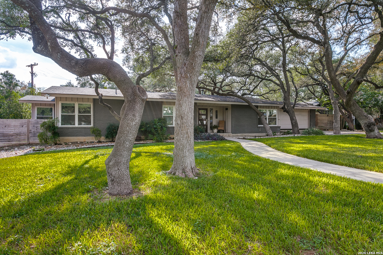 Property photo for 8811 Pineridge Rd, San Antonio, TX