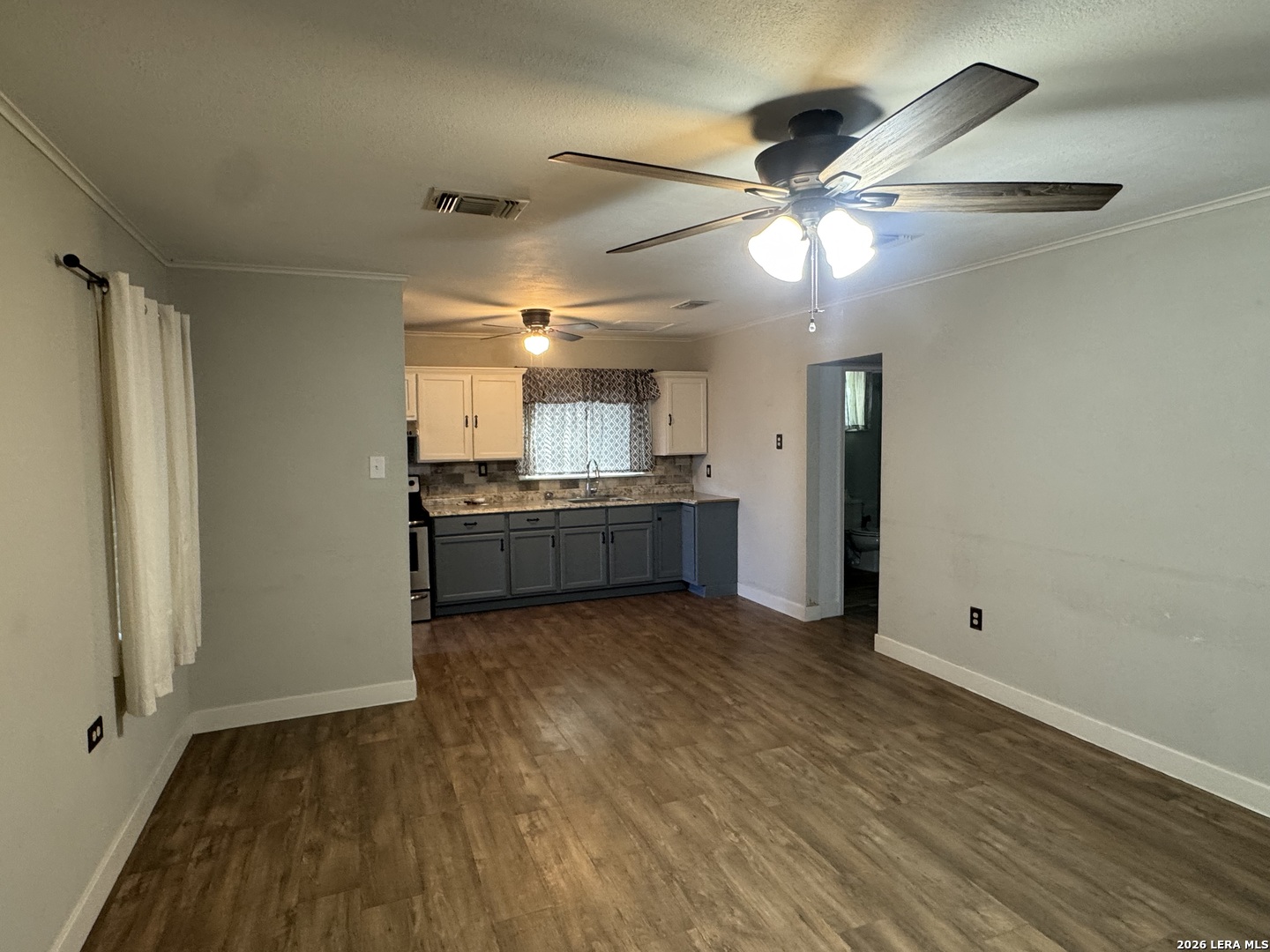 311 W GOODWIN ST, Pleasanton, TX 78064