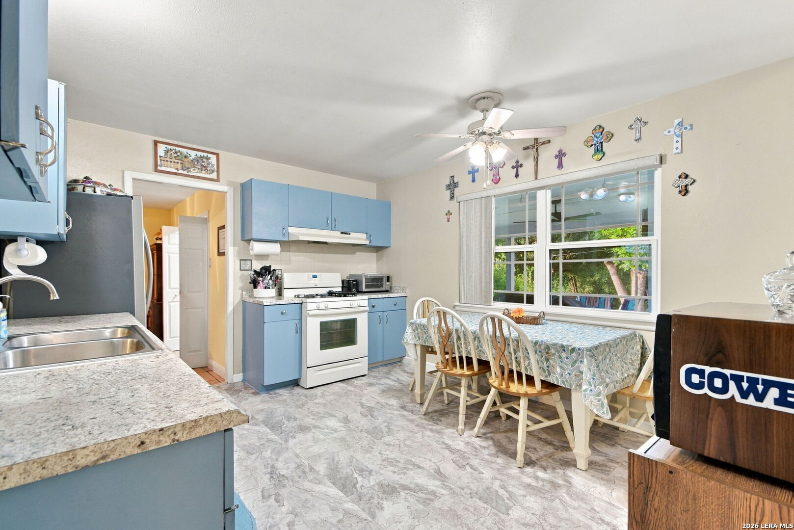 3323 Deer CRK, San Antonio, TX 78230