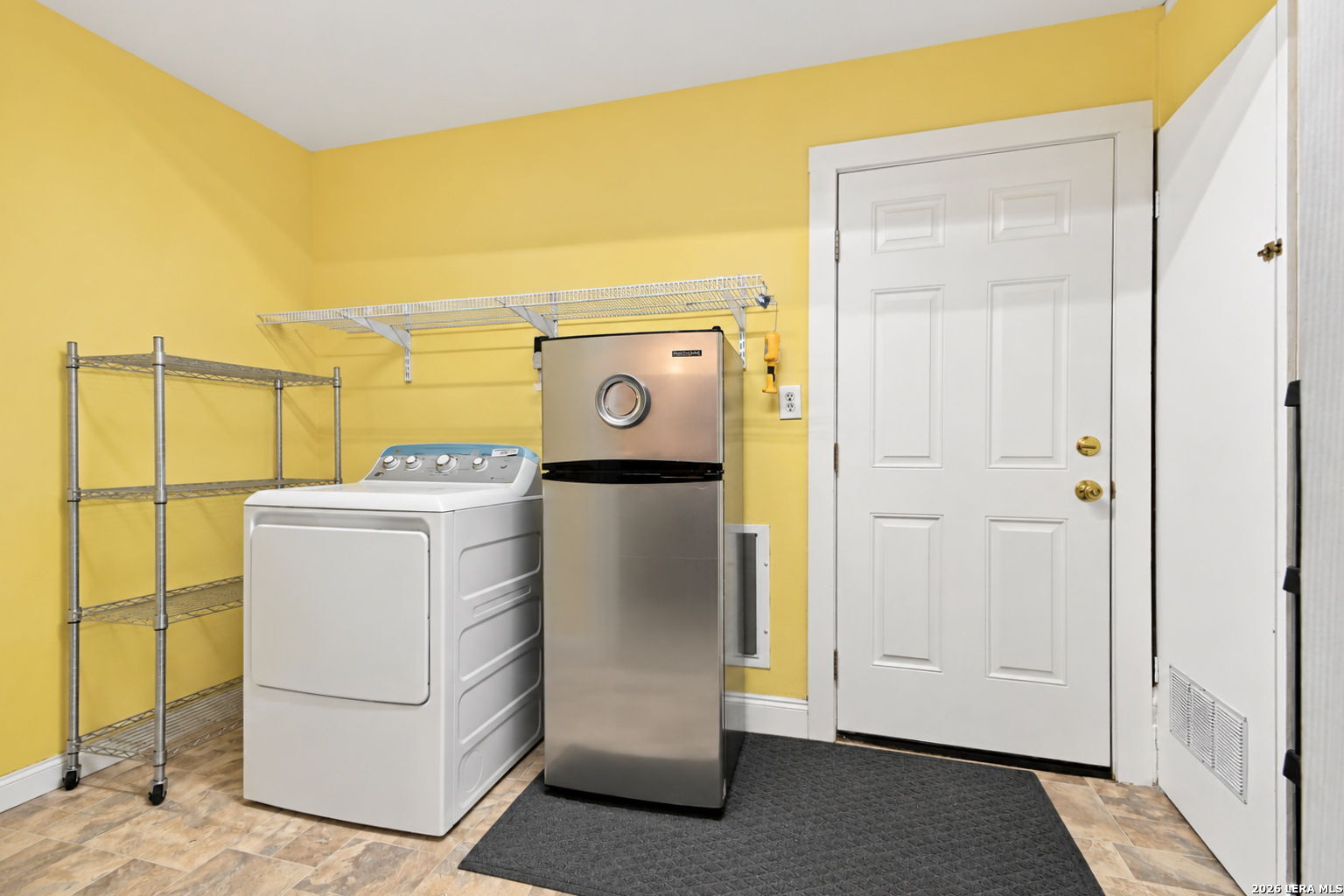 3323 Deer CRK, San Antonio, TX 78230