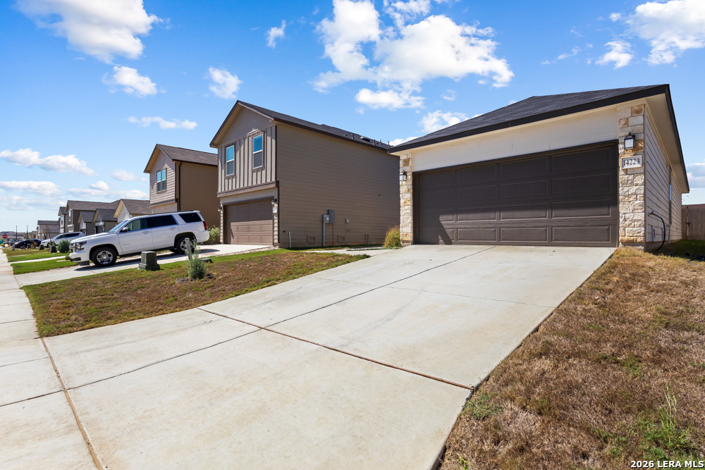 14223 Gamefish Run, Elmendorf, TX 78112